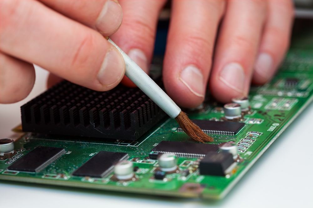 Cleaning Circuit Boards: A Comprehensive Guide