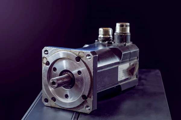 Servo Motor